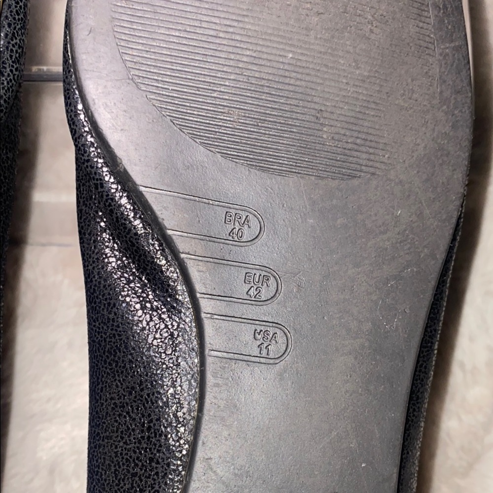 Black and Gold Ballet Flats with Pointed Toe - Picture 7 of 9